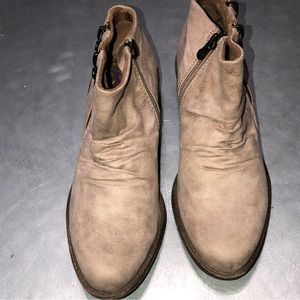 Blowfish Malibu Tan Bootie Woman’s. SZ 7